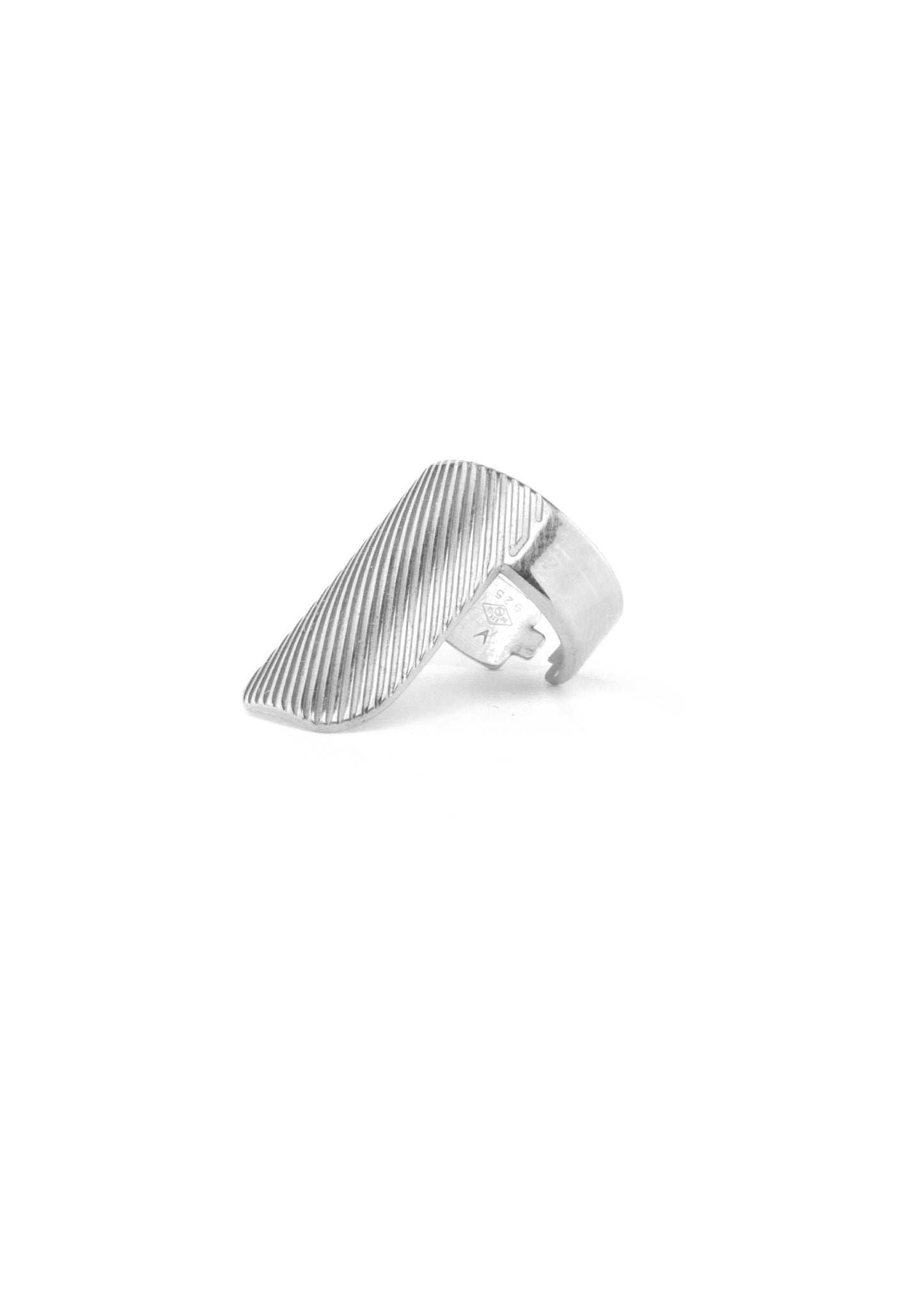 LINES LARGE NAIL RING SILVER